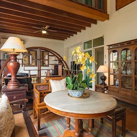 Artisan'S Antique House - Silom Villa Bangkok Bagian luar foto